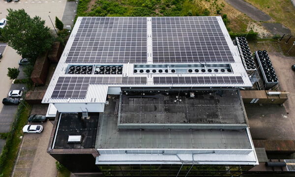 Photovoltaikanlage aus der Vogelsperspektive - RZ Hannover, GRASS-MERKUR