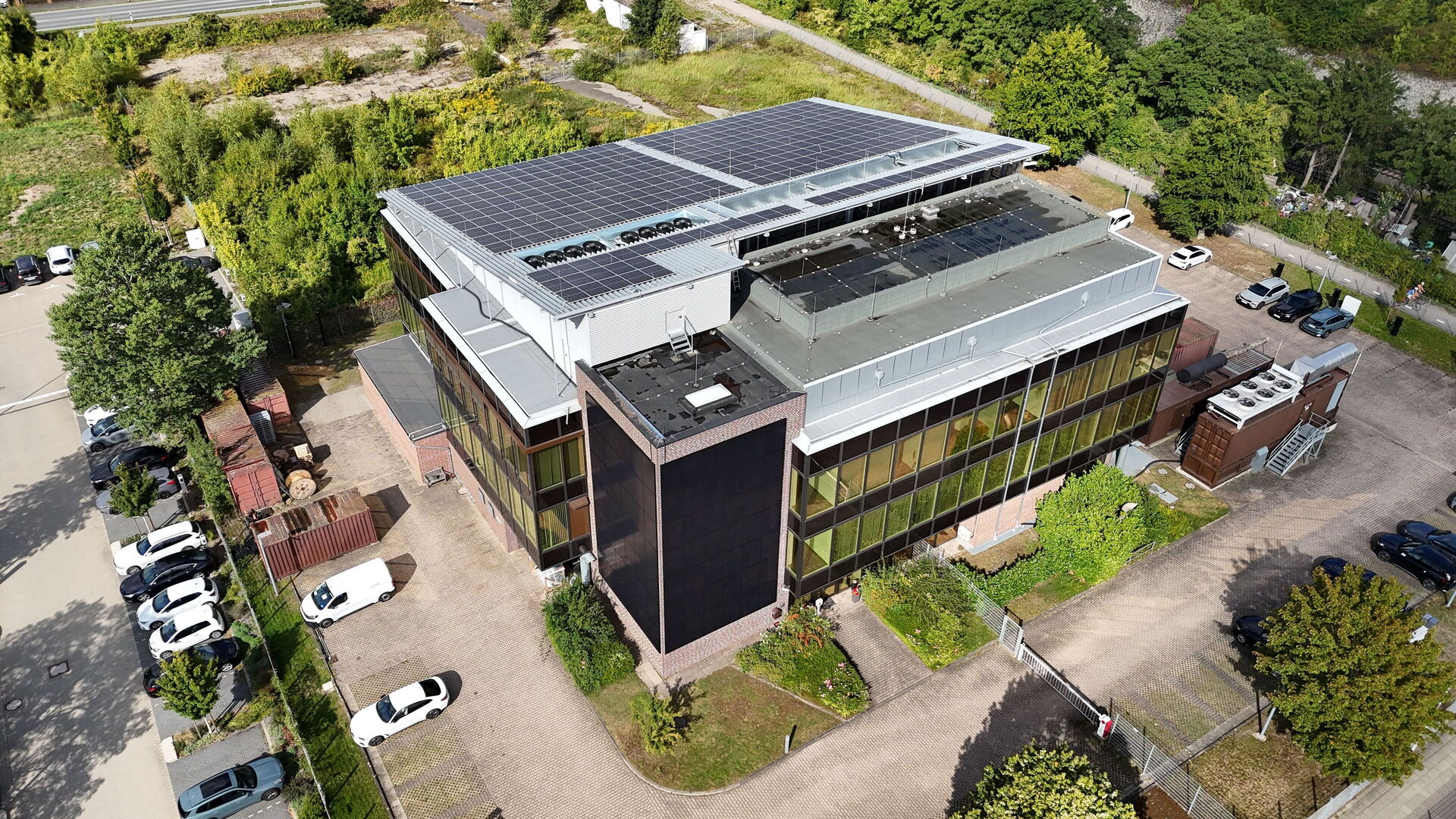 Drohnenaufnahme Rechenzentrum - GRASS-MERKUR