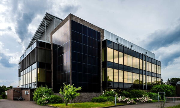Gebäudeansicht Rechenzentrum Hannover - GRASS-MERKUR