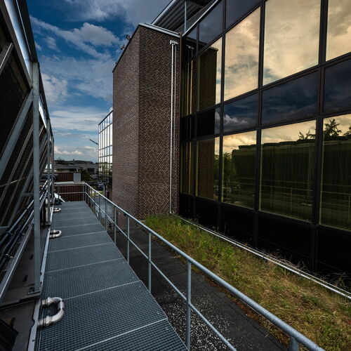 Blick auf die Kühlanlage Rechenzentrum GRASS-MERKUR